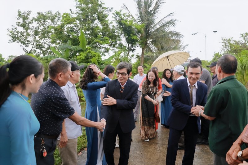 Sum Họp Gia Đình